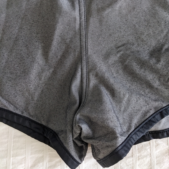 Lululemon Varsity Short - Picture 6 of 7